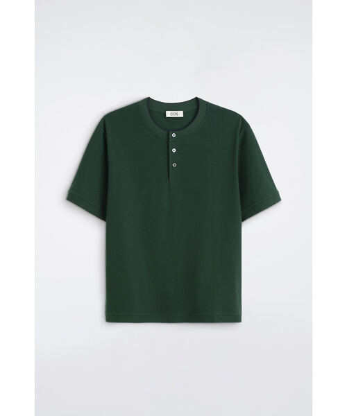 COS(コス)の「ライトウェイト コットンピケ ヘンリートップ(Tシャツ/カットソー・メンズ・グリーン系その他・XS/S/L/XL/M)」の6枚目の写真