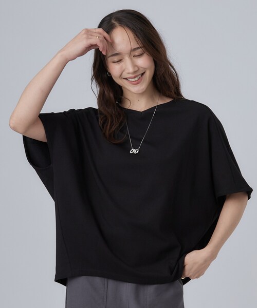 SHOO・LA・RUE(シューラルー)の「【ひんやり/体型カバー】インせず着られる 上品見えのドルマントップス(Tシャツ/カットソー・レディース・ホワイト/チャコールグレー/ブラック/イエロー系その他/ブラウン系その他/ピンク系その他・00)」の16枚目の写真