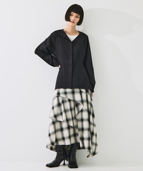 STUDIOUS(ステュディオス)の「Form Peplum Tops(Tシャツ/カットソー・レディース・ダークインディゴブルー/ブラック・FREE)」の13枚目の写真