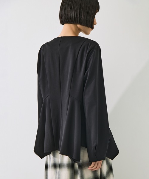 STUDIOUS(ステュディオス)の「Form Peplum Tops(Tシャツ/カットソー・レディース・ダークインディゴブルー/ブラック・FREE)」の16枚目の写真