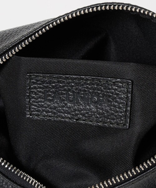 BEAUTY&YOUTH UNITED ARROWS（ビューティーアンドユースユナイテッドアローズ）の「＜LA UNIQA＞スクエア ショルダー バッグ（ショルダーバッグ・メンズ・ブラック・FREE）」の11枚目の写真