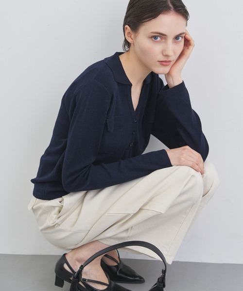 ALLURELLE(アリュレル)の「【ALLURELLE】Vネックポロニット SNF(ニット/セーター・レディース・ダークブラウン/ブラック/チャコールグレー・FREE)」の2枚目の写真