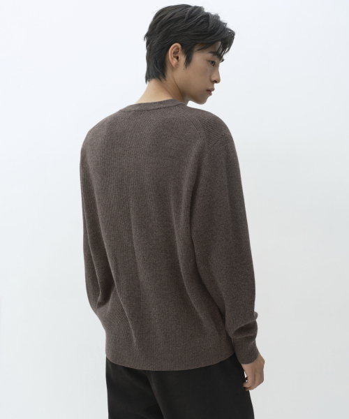 MUSINSA STANDARD（ムシンサスタンダード）の「[ビクトリアウール] ミニマルリブヘンリーネックニット [ブラウン]（ニット/セーター・メンズ・その他・SMALL/MEDIUM/LARGE/X-LARGE/2XL）」の3枚目の写真