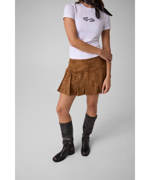 GUESS JEANS(ゲスジーンズ)の「GUESS JEANS Suede Pleated Skirt スカート ミニスカート セットアップ(スカート・レディース・ブラウン・X-SMALL/SMALL)」の1枚目の写真