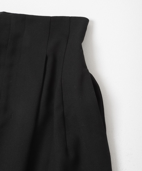 URBAN RESEARCH(アーバンリサーチ)の「new basic CLEAN VOLUME SKIRT(スカート・レディース・ブラック/ネイビー・38/36)」の11枚目の写真