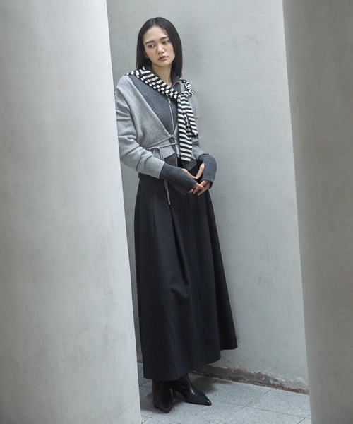 URBAN RESEARCH(アーバンリサーチ)の「new basic CLEAN VOLUME SKIRT(スカート・レディース・ブラック/ネイビー・38/36)」の9枚目の写真