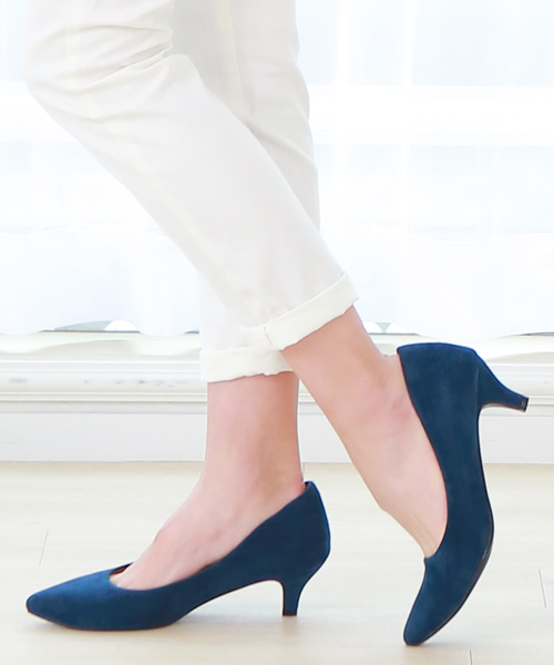 KOBE LETTUCE（コウベレタス）の「5cmヒールクッションポインテッドトゥパンプス（パンプス・レディース・ベージュ系その他/ブルー系その他/ベージュ系その他2/ブラック系その他2/ブラック系その他/レッド系その他/イエロー系その他2/ブラック系その他3/ベージュ系その他3/ピンク系その他/イエロー系その他/グリーン系その他/ピンク系その他2/サックスブルー/イエロー系その他3/ブラウン/ラベンダー/オレンジ/パープル系その他/レッド系その他2/レモンイエロー/ミント/グリーン系その他2/ベージュ系その他4/イエロー系その他4/ライトベージュ/グリーン系その他3・X-LARGE/XX-LARGE/LARGE/SMALL/MEDIUM/X-SMALL）」の16枚目の写真