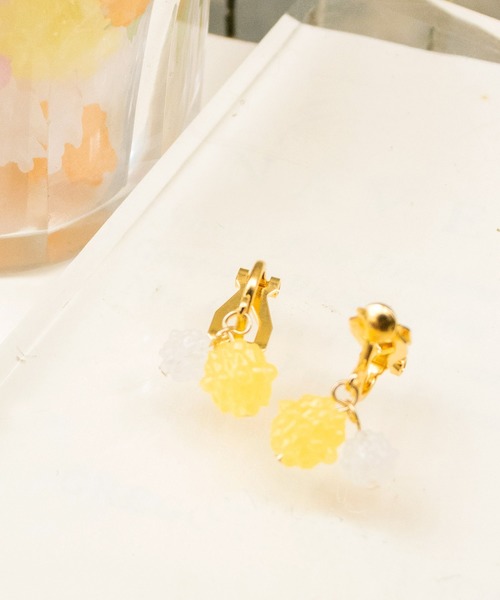 カヤ(カヤ)の「【カヤ】金平糖ふたつぶイヤリング(イヤリング・レディース・ピンク/グリーン/イエロー/オレンジ/パープル/ブルー・FREE)」の1枚目の写真