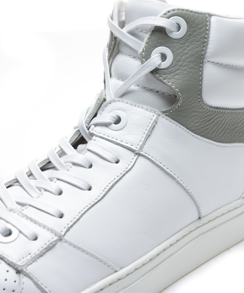 BEAUTY&YOUTH UNITED ARROWS(ビューティーアンドユースユナイテッドアローズ)の「BY LEATHER HI-CUT SNK(スニーカー・メンズ・ホワイト/ネイビー・41/42/43)」の5枚目の写真