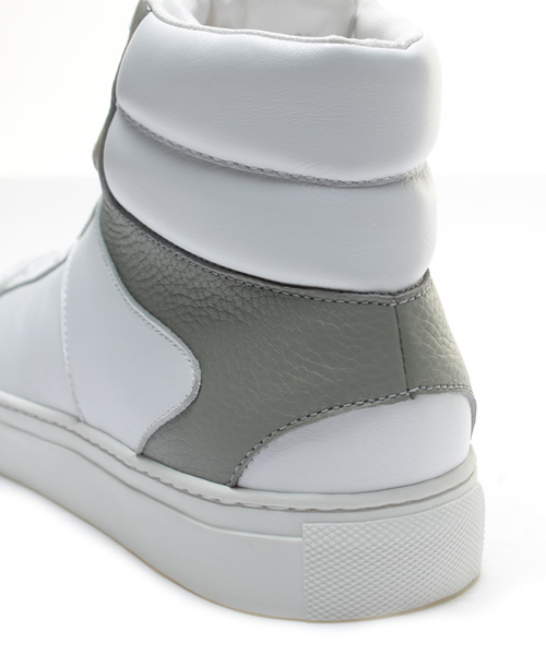 BEAUTY&YOUTH UNITED ARROWS(ビューティーアンドユースユナイテッドアローズ)の「BY LEATHER HI-CUT SNK(スニーカー・メンズ・ホワイト/ネイビー・41/42/43)」の4枚目の写真