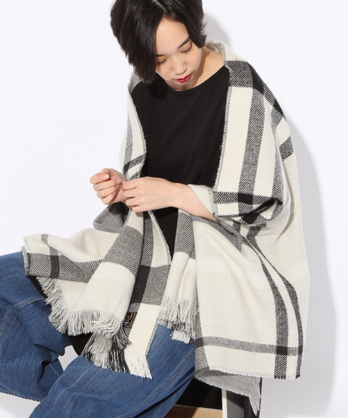 niko and...（ニコアンド）の「オリジナル2WAYリバーシブルチェックストール【niko and ...】（ストール/ショール・レディース・ネイビー/グレー/オフホワイト/ピンク/グリーン/マルチ/ダークブルー・0）」の2枚目の写真
