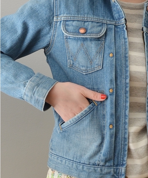 SHIPS for women(シップスフォーウィメン)の「WRANGLER:Gジャン◇(デニムジャケット・レディース・ブルー・SMALL/MEDIUM)」の6枚目の写真
