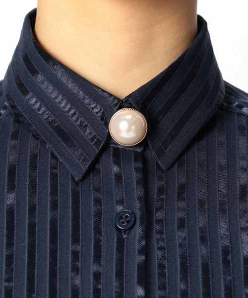 NARACAMICIE（ナラカミーチェ）の「フェイクパールボタンカバー（ブローチ/コサージュ・レディース・ホワイト・FREE）」の7枚目の写真