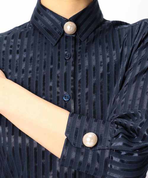 NARACAMICIE（ナラカミーチェ）の「フェイクパールボタンカバー（ブローチ/コサージュ・レディース・ホワイト・FREE）」の6枚目の写真