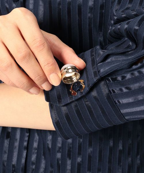 NARACAMICIE（ナラカミーチェ）の「フェイクパールボタンカバー（ブローチ/コサージュ・レディース・ホワイト・FREE）」の5枚目の写真