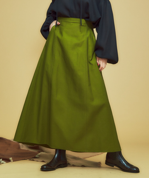 Abahouse Devinette（ドゥヴィネット）の「タックフレアースカート（スカート・レディース・ホワイト/カーキ/ブラック・36/38）」の4枚目の写真