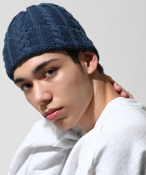 ZIP FIVE(ジップファイブ)の「MADE IN JAPAN ショートニットキャップ/ケーブル(ニットキャップ/ビーニー・メンズ・ブラック/ダークグリーン/ベージュ/パープル/ネイビー/グレー/オリーブ/グリーン/マスタード/ブラック×グレー/ブラウン系その他/ブルー系その他/ワイン/レンガ/ブルー系その他2・FREE)」の11枚目の写真