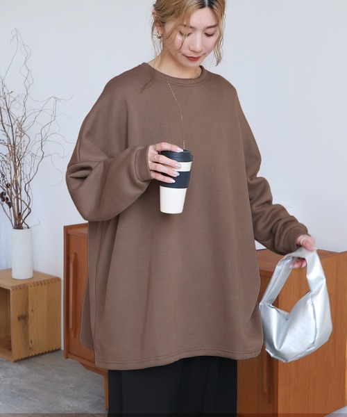 reca(レカ)の「冬の強い味方!着るだけで大人可愛い!ビッグシルエット裏起毛スウェット(スウェット・レディース・アイボリー/ブラック/グレー/ベージュ/パープル/キャメル/モカ/ブラウン/グレー系その他/マスタード/ブラウン系その他/ローズ/ブラウン系1・FREE)」の8枚目の写真