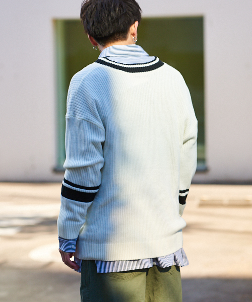 kutir（クティール）の「【ルーズシルエット】 チルデンニット プルオーバー S/S（ニット/セーター・メンズ・ホワイト/ブラック/ベージュ/ブラック系その他・MEDIUM/LARGE）」の8枚目の写真