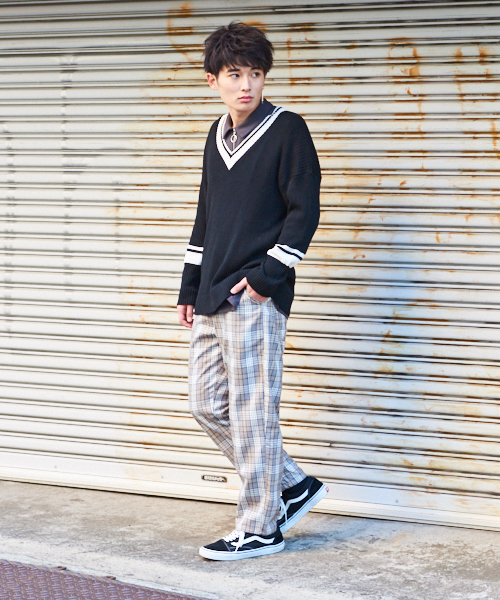 kutir（クティール）の「【ルーズシルエット】 チルデンニット プルオーバー S/S（ニット/セーター・メンズ・ホワイト/ブラック/ベージュ/ブラック系その他・MEDIUM/LARGE）」の12枚目の写真