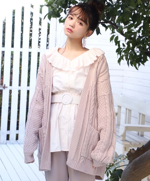 one after another NICE CLAUP(ワンアフターアナザーナイスクラップ)の「ざっくりゆるケーブルカーディガン(カーディガン/ボレロ・レディース・アイボリー/グレイッシュベージュ/ピンク系その他・FREE)」の3枚目の写真