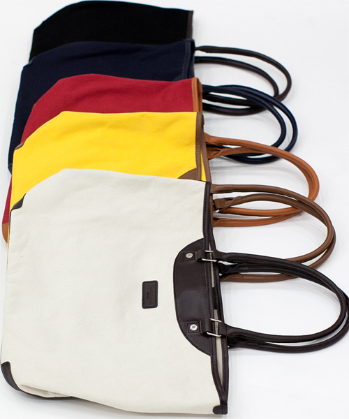 NANO universe(ナノユニバース)の「コットンキャンバスレザーコンビトート(トートバッグ・メンズ・ブラック/ナチュラル/ネイビー/イエロー/レッド・FREE)」の10枚目の写真