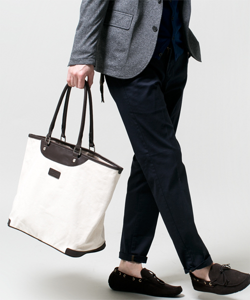 NANO universe(ナノユニバース)の「コットンキャンバスレザーコンビトート(トートバッグ・メンズ・ブラック/ナチュラル/ネイビー/イエロー/レッド・FREE)」の6枚目の写真