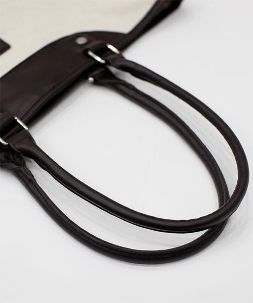 NANO universe(ナノユニバース)の「コットンキャンバスレザーコンビトート(トートバッグ・メンズ・ブラック/ナチュラル/ネイビー/イエロー/レッド・FREE)」の16枚目の写真