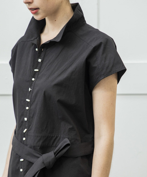 Emma Taylor(エマテイラー)の「シェルボタンシャツドレス(シャツワンピース・レディース・オフホワイト・FREE)」の12枚目の写真