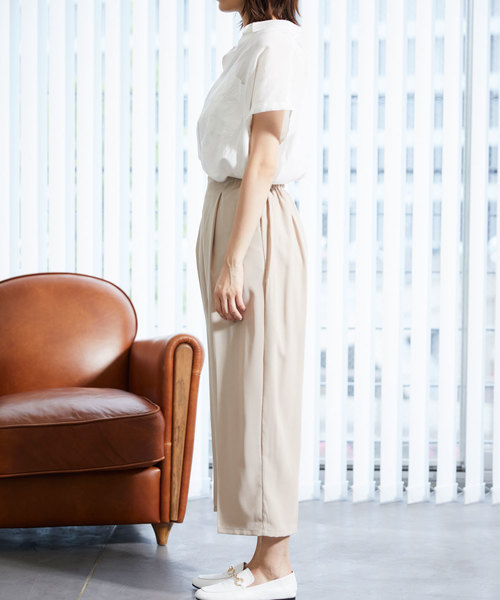 Chaco closet(チャコ クローゼット)の「センタープレスクロップドとろみパンツ(その他パンツ・レディース・ブラック/ベージュ/カーキ/オレンジ・FREE)」の5枚目の写真