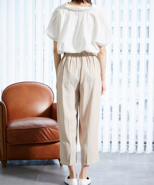 Chaco closet(チャコ クローゼット)の「センタープレスクロップドとろみパンツ(その他パンツ・レディース・ブラック/ベージュ/カーキ/オレンジ・FREE)」の7枚目の写真