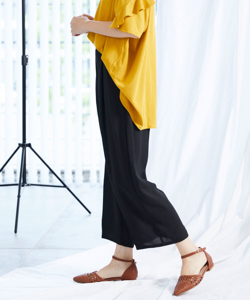 Chaco closet(チャコ クローゼット)の「センタープレスクロップドとろみパンツ(その他パンツ・レディース・ブラック/ベージュ/カーキ/オレンジ・FREE)」の13枚目の写真