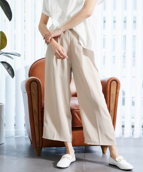 Chaco closet(チャコ クローゼット)の「センタープレスクロップドとろみパンツ(その他パンツ・レディース・ブラック/ベージュ/カーキ/オレンジ・FREE)」の11枚目の写真