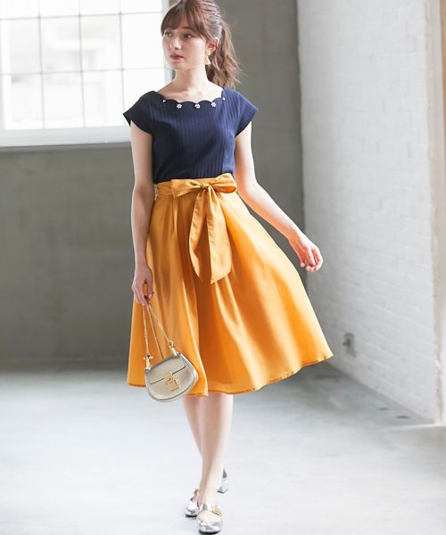 tocco closet(トッコ クローゼット)の「フラワーパールビジュー付きスカラネックリブトップス(その他トップス・レディース・ネイビー/ピンク/オフホワイト・M)」の19枚目の写真