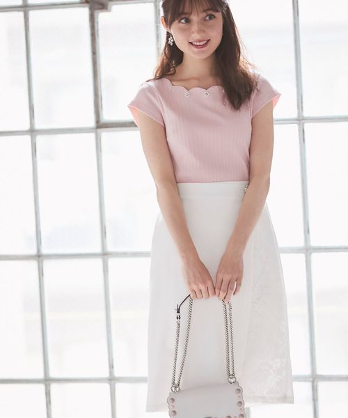 tocco closet(トッコ クローゼット)の「フラワーパールビジュー付きスカラネックリブトップス(その他トップス・レディース・ネイビー/ピンク/オフホワイト・M)」の7枚目の写真