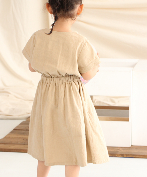 LOWRYS FARM（ローリーズファーム）の「アサコンマエボタンワンピース　840319（ワンピース・キッズ・ベージュ/ブラウン/アイボリー・120/130/140）」の10枚目の写真