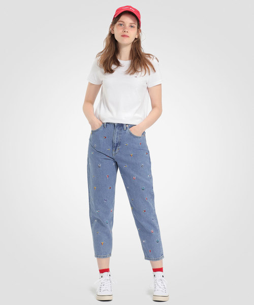 tommy jeans(トミー ジーンズ)の「ワンポイント ベーシック クルーネック Tシャツ(Tシャツ/カットソー・レディース・ホワイト/ブラック/ネイビー・SMALL/MEDIUM/X-SMALL)」の4枚目の写真