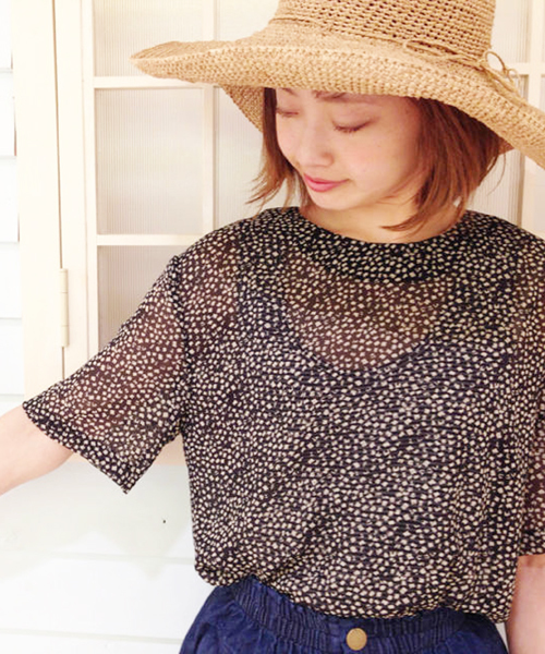 Kastane（カスタネ）の「【Kastane】布帛半袖プルオーバー（シャツ/ブラウス・レディース・ネイビー/ホワイト/ブラック/ベージュ・FREE）」の2枚目の写真