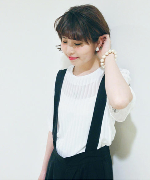 Kastane（カスタネ）の「【Kastane】布帛半袖プルオーバー（シャツ/ブラウス・レディース・ネイビー/ホワイト/ブラック/ベージュ・FREE）」の5枚目の写真