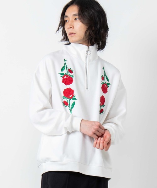 WEGO（ウィゴー）の「WEGO/ローズ刺繍ハーフジップビッグシルエットプルオーバー（スウェット・メンズ・ホワイト/ブラック・MEDIUM/LARGE）」の2枚目の写真