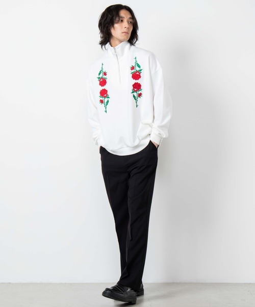 WEGO（ウィゴー）の「WEGO/ローズ刺繍ハーフジップビッグシルエットプルオーバー（スウェット・メンズ・ホワイト/ブラック・MEDIUM/LARGE）」の3枚目の写真