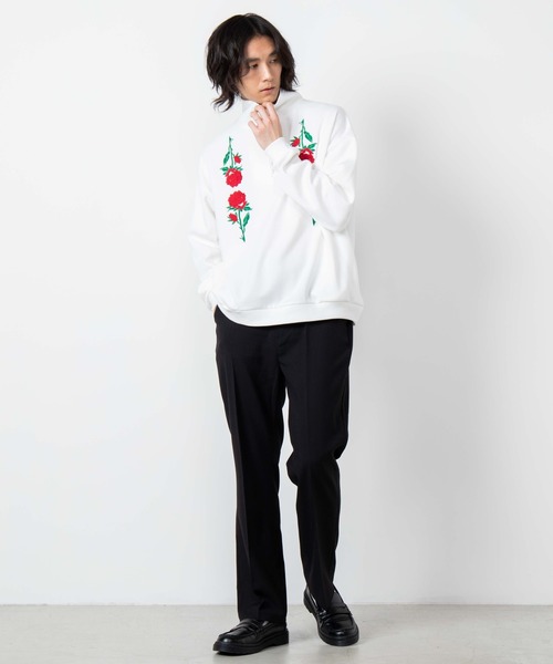 WEGO（ウィゴー）の「WEGO/ローズ刺繍ハーフジップビッグシルエットプルオーバー（スウェット・メンズ・ホワイト/ブラック・MEDIUM/LARGE）」の5枚目の写真