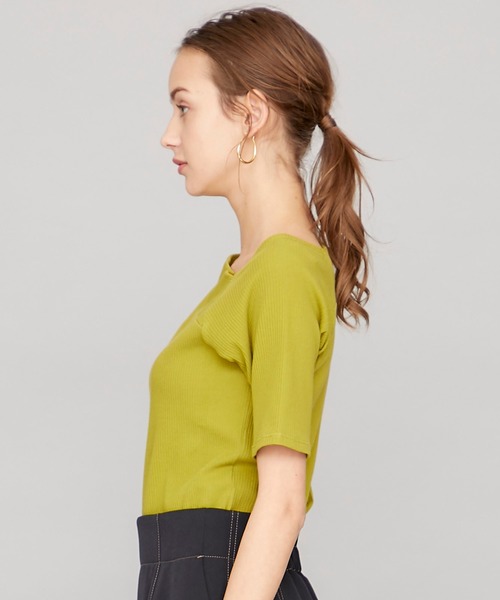 STUDIOUS(ステュディオス)の「【STUDIOUS】アシンメトリーネック リブトップス(Tシャツ/カットソー・レディース・ブラック/グリーン・FREE)」の10枚目の写真