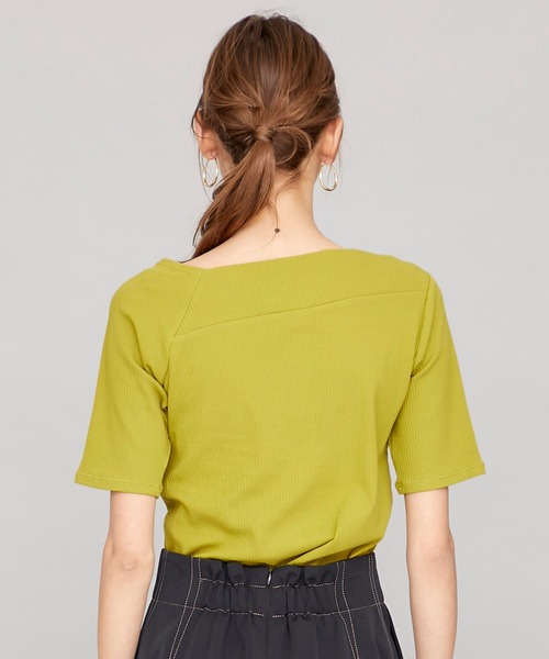 STUDIOUS(ステュディオス)の「【STUDIOUS】アシンメトリーネック リブトップス(Tシャツ/カットソー・レディース・ブラック/グリーン・FREE)」の11枚目の写真