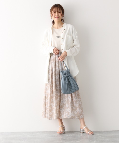 GLOBAL WORK（グローバルワーク）の「サラサラサテン柄フレアワイドパンツ/875179（その他パンツ・レディース・ネイビー/ブラウン/グレー系その他・MEDIUM/LARGE）」の4枚目の写真