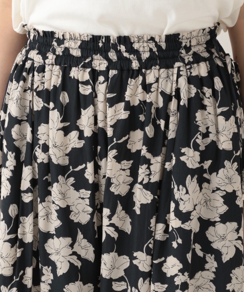 GLOBAL WORK（グローバルワーク）の「サラサラサテン柄フレアワイドパンツ/875179（その他パンツ・レディース・ネイビー/ブラウン/グレー系その他・MEDIUM/LARGE）」の10枚目の写真