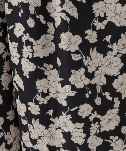 GLOBAL WORK（グローバルワーク）の「サラサラサテン柄フレアワイドパンツ/875179（その他パンツ・レディース・ネイビー/ブラウン/グレー系その他・MEDIUM/LARGE）」の15枚目の写真