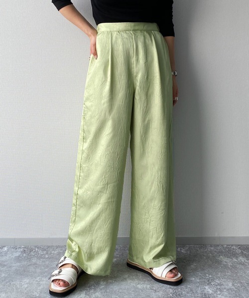 PAGEBOY（ページボーイ）の「クラッシュサテンパンツ（その他パンツ・レディース・ライム/ブラック/グレイッシュベージュ・FREE）」の3枚目の写真