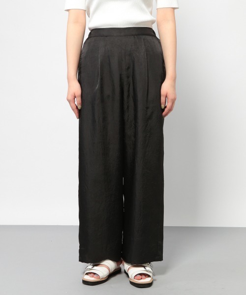 PAGEBOY（ページボーイ）の「クラッシュサテンパンツ（その他パンツ・レディース・ライム/ブラック/グレイッシュベージュ・FREE）」の16枚目の写真