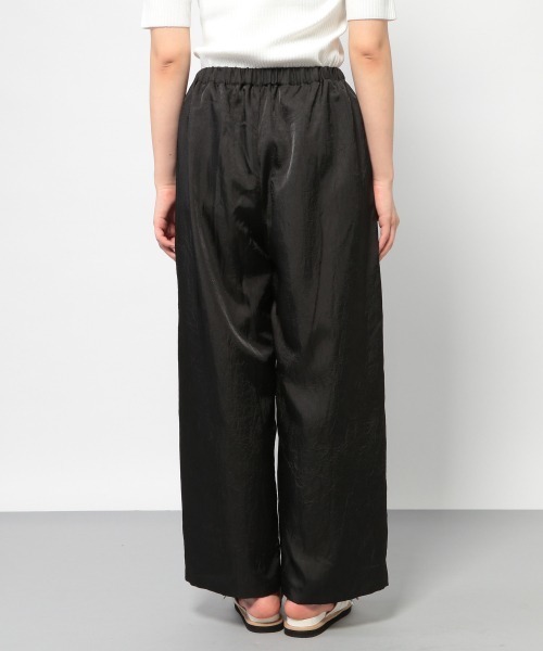 PAGEBOY（ページボーイ）の「クラッシュサテンパンツ（その他パンツ・レディース・ライム/ブラック/グレイッシュベージュ・FREE）」の18枚目の写真